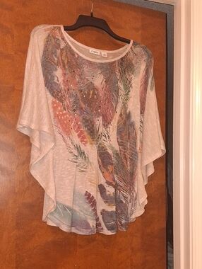 Cato Multicolor Feather-Print Dolman Top in Cream